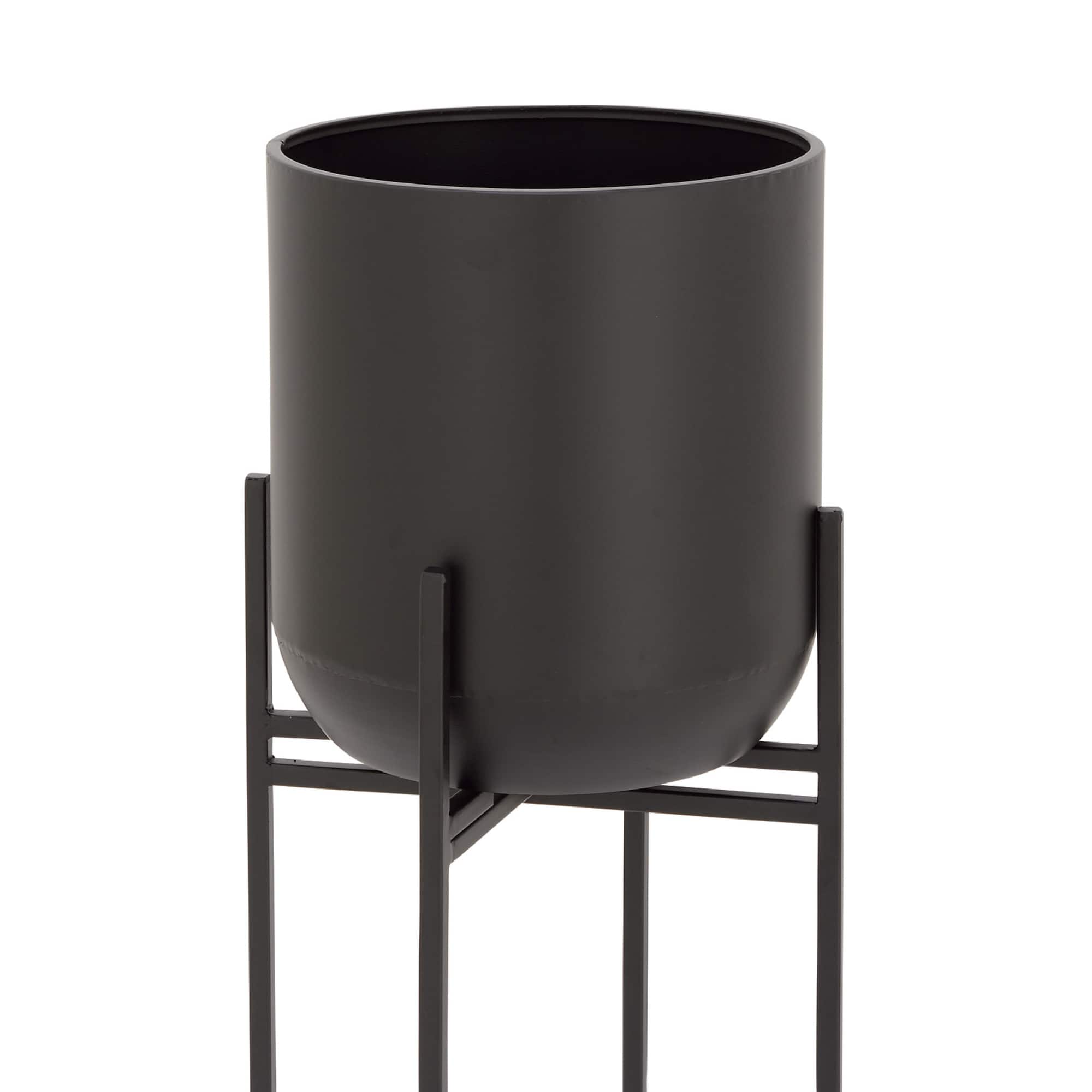 3.8ft. Black Metal Modern Planter